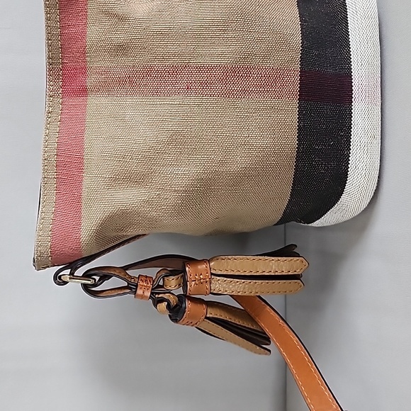 EUC!!! BURBERRY Ashby Bag - Picture 4 of 16